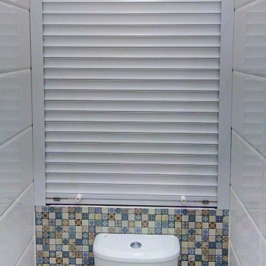 Жалюзи в туалет